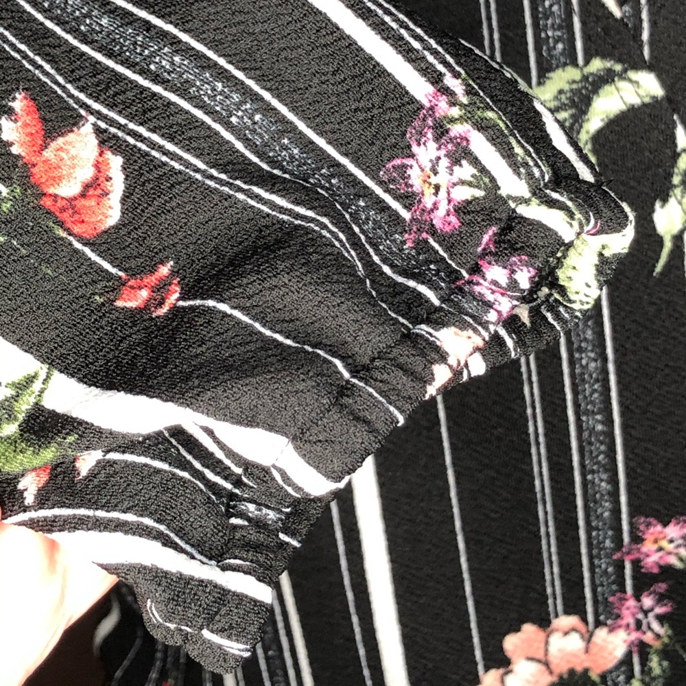 Moa Moa Ribbed Open Crop Top - Picture 5 of 6